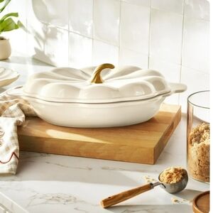 Last One! Pioneer Woman Pumpkin Baker With Lid